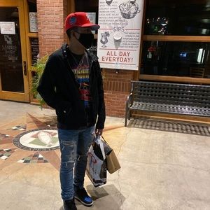 Meet your Posher, Marlon